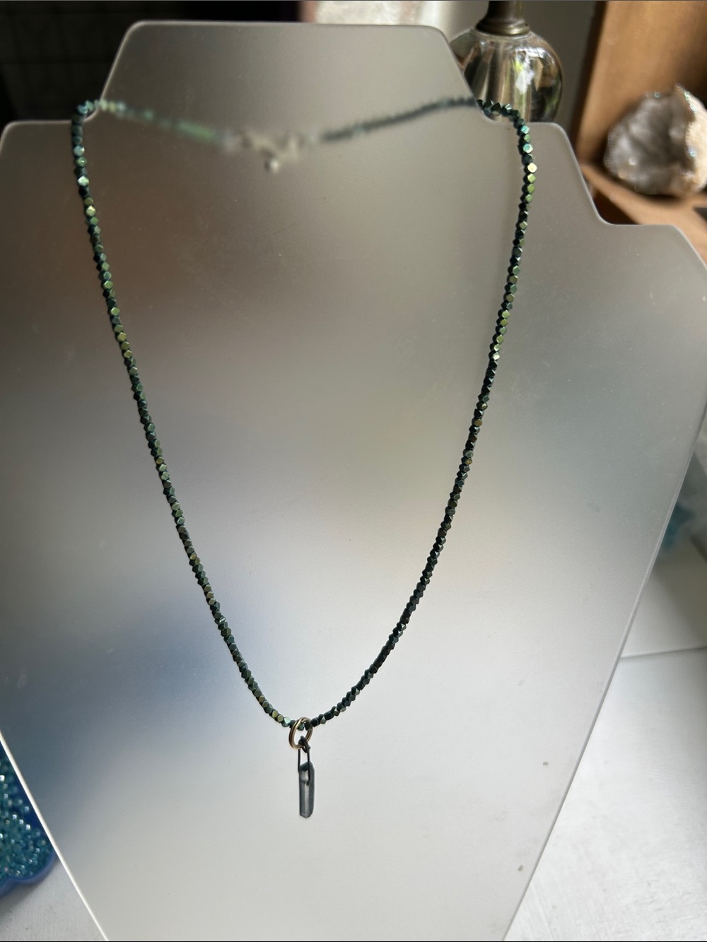 Faceted Green crystal  BeadedNecklace w/1/2” crystal pendantNWOT